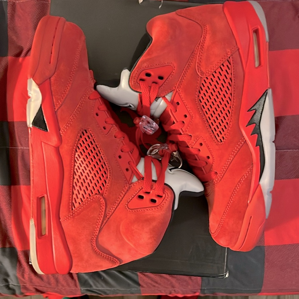 Air Jordan Retro 5 Red Suede